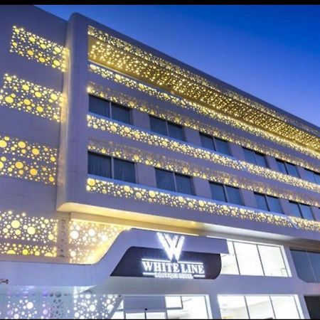 אלאזיג White Line Boutique Hotel מראה חיצוני תמונה